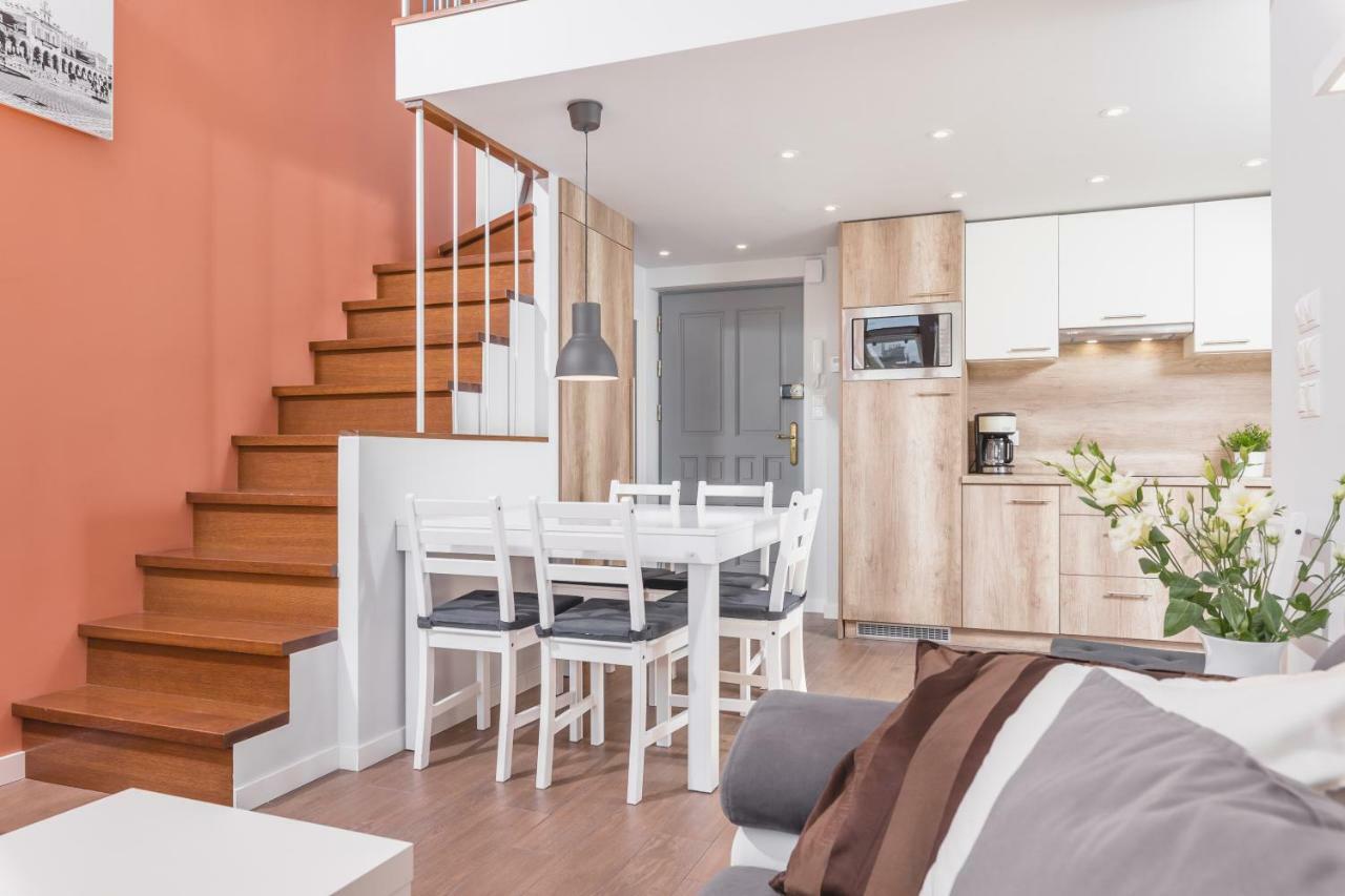 Cheerful Air Conditioned Apartment With Mezzanine And Parking - Old Town Krakow Ngoại thất bức ảnh