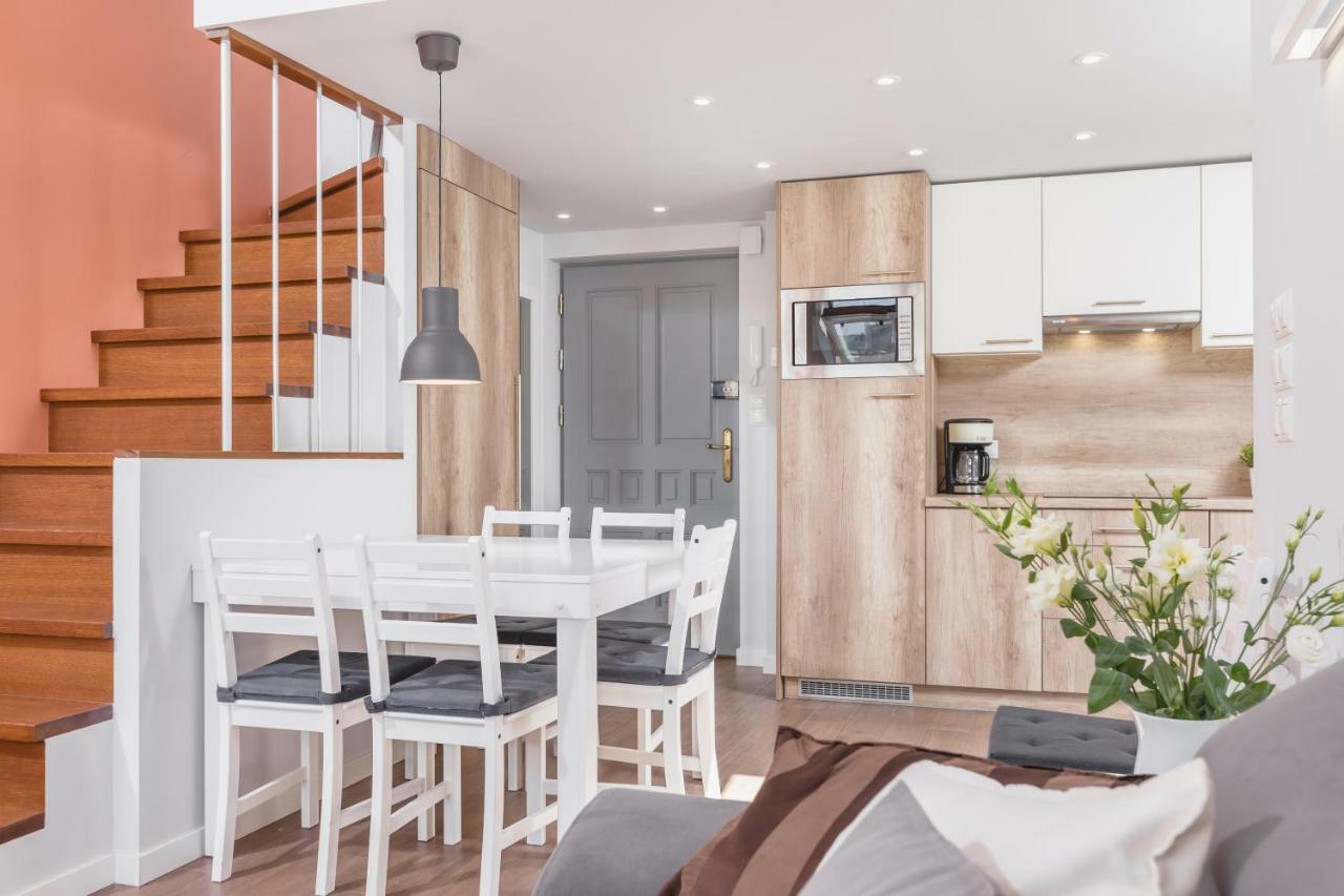Cheerful Air Conditioned Apartment With Mezzanine And Parking - Old Town Krakow Ngoại thất bức ảnh