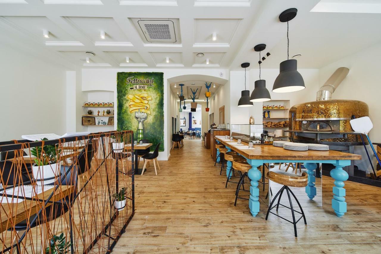 Cheerful Air Conditioned Apartment With Mezzanine And Parking - Old Town Krakow Ngoại thất bức ảnh