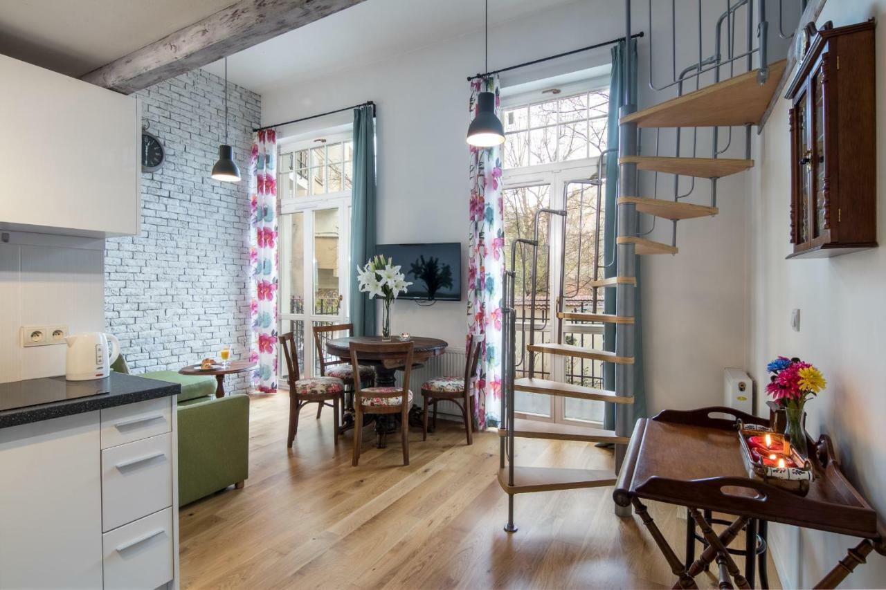 Cheerful Air Conditioned Apartment With Mezzanine And Parking - Old Town Krakow Ngoại thất bức ảnh